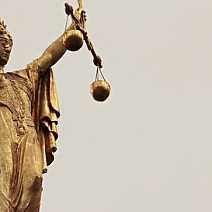 Dea Giustizia + Avvocato esperto in mobbing: trova il tuo Avvocato