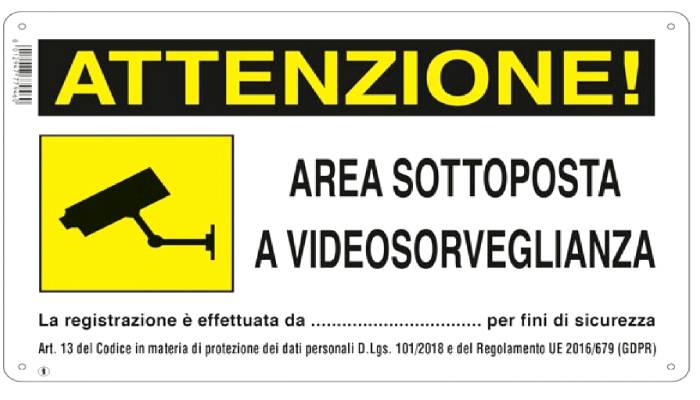 Cartello di avvertimento per area videosorvegliata foto