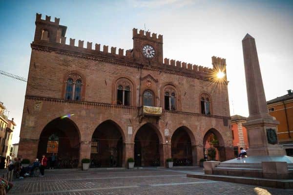 Cerco badante e assistenza anziani a Fidenza foto