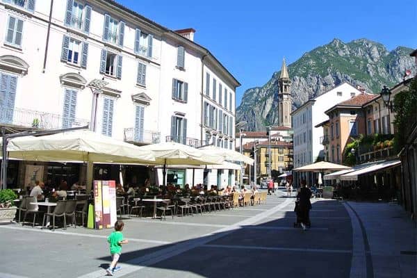 Cerco badante e assistenza anziani a Lecco foto