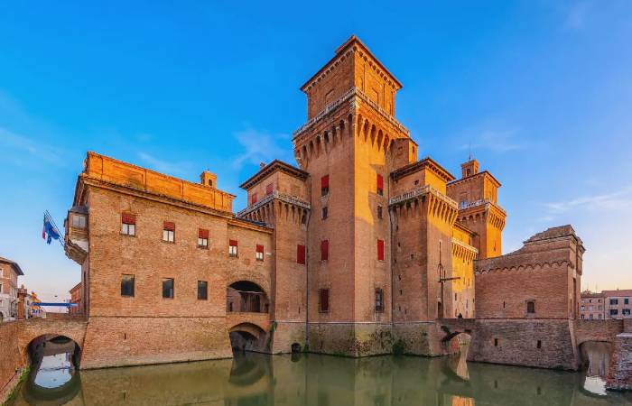 Cerco badanti a Ferrara foto