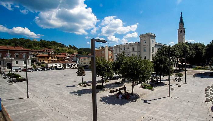 Cerco avvocato civilista Monfalcone foto