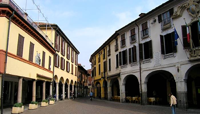 Cerco avvocato civilista Abbiategrasso foto