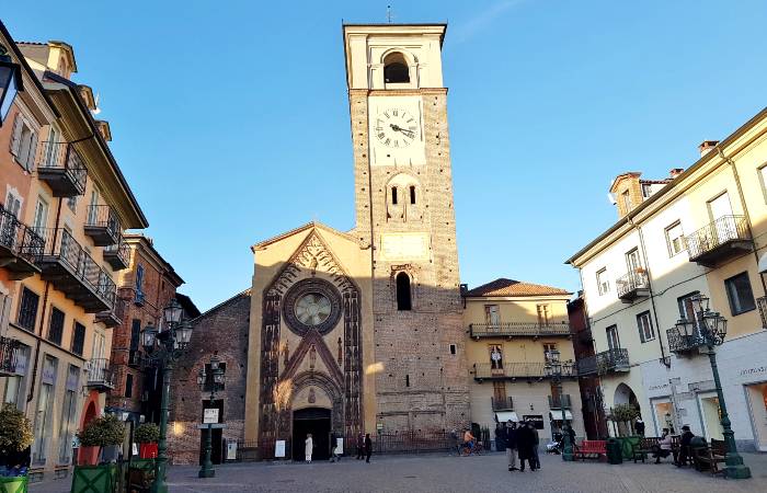 Cerco avvocato civilista Chivasso foto