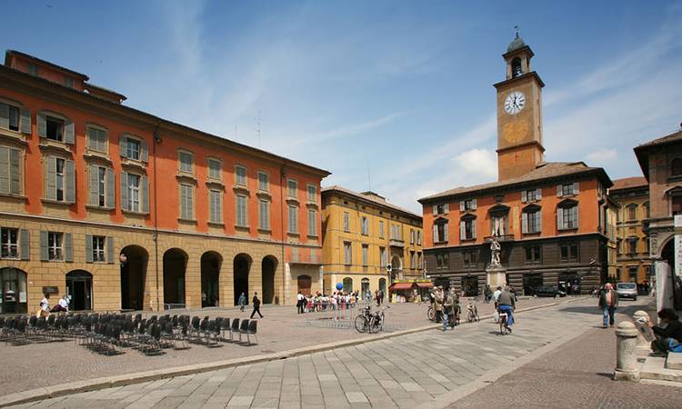 Cerco un avvocato del lavoro a Reggio Emilia foto