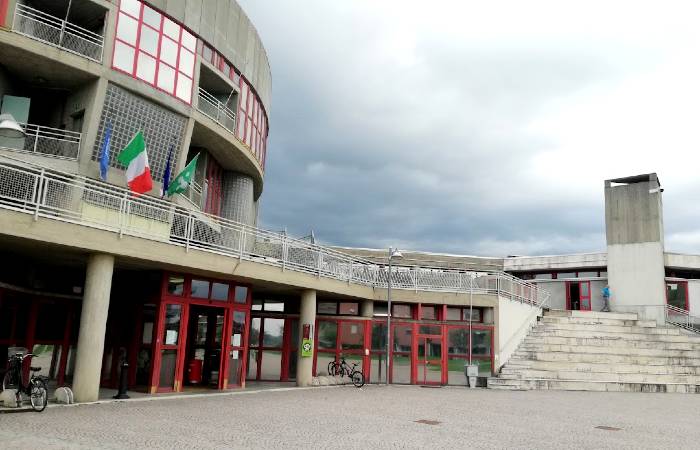 Cerco spazzacamino a Pioltello foto