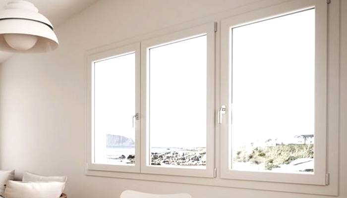 Finestre e porta-finestre in PVC foto