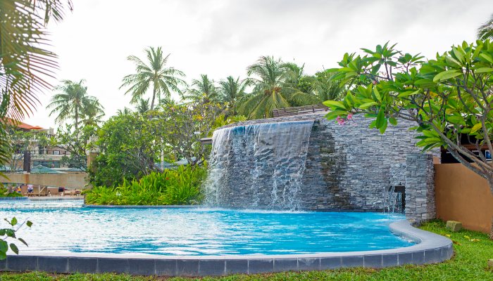 cascate-in-piscina